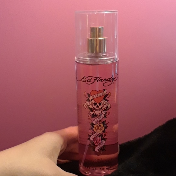 Ed hardy 8 oz fragrance aunthentic+studs swavorski - Picture 2 of 4